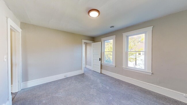 Building Photo - 7408 Dudley Ave