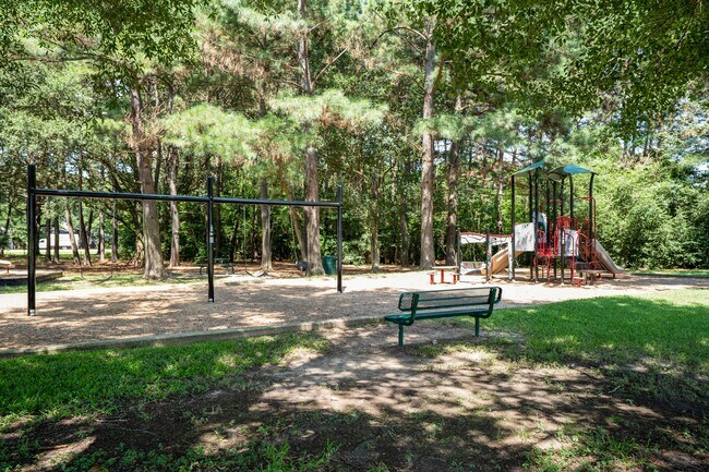 Building Photo - 5802 Sawyer Bend Ln