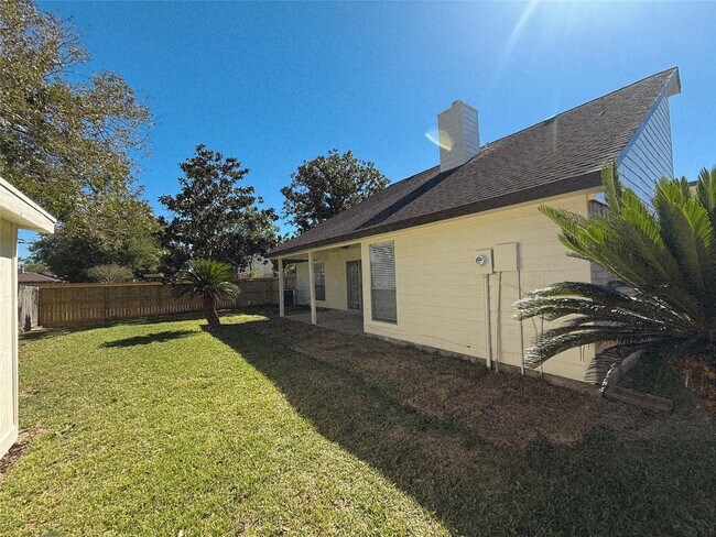 Building Photo - 2602 Northern Dr