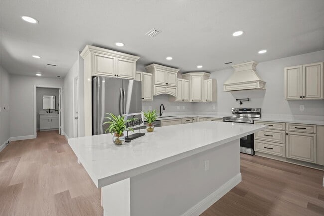 Building Photo - 100 Redbud Woods Trail