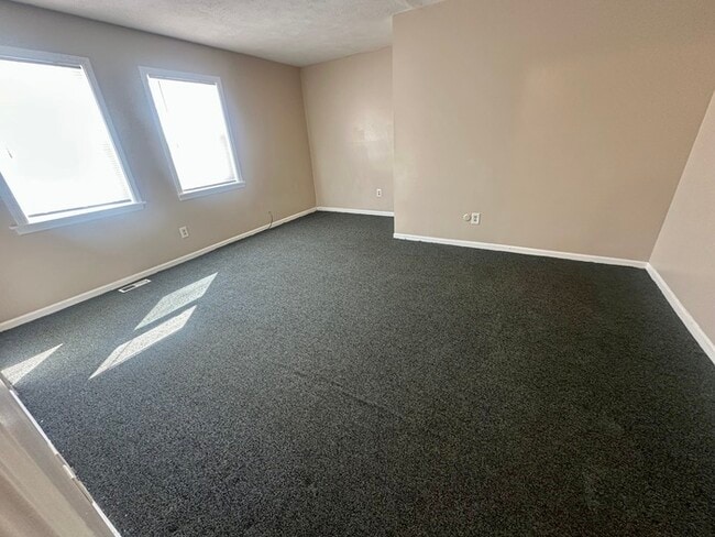 Building Photo - 6340 Commons Dr