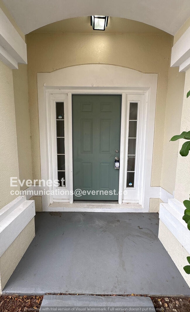 Building Photo - 4 Bed/2 Bath Home with Garage / Pet-Friendly / Coming Soon!