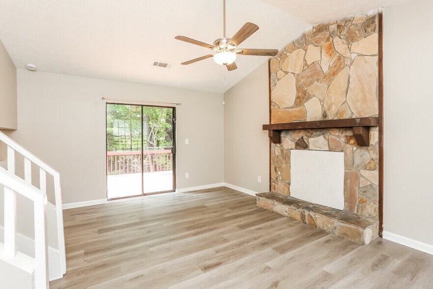 Building Photo - 806 Durham Crossing
