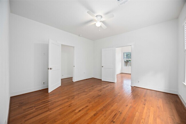 Building Photo - 2608 Morrison St
