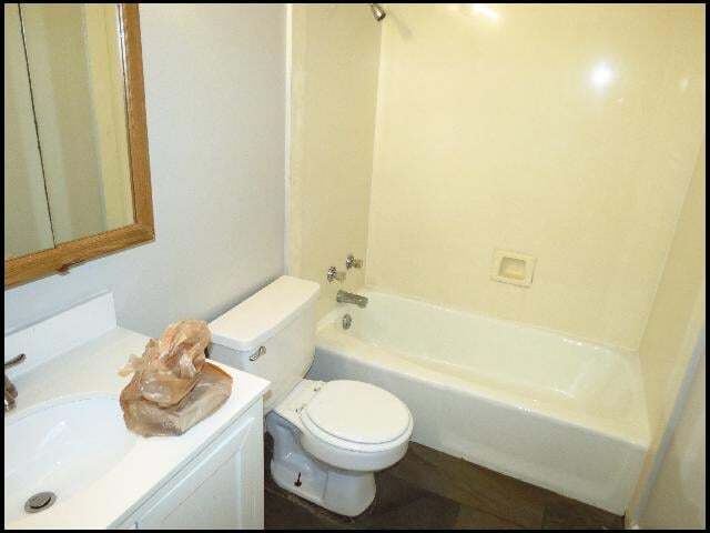 Building Photo - 9803 Pinnacle Valley Rd