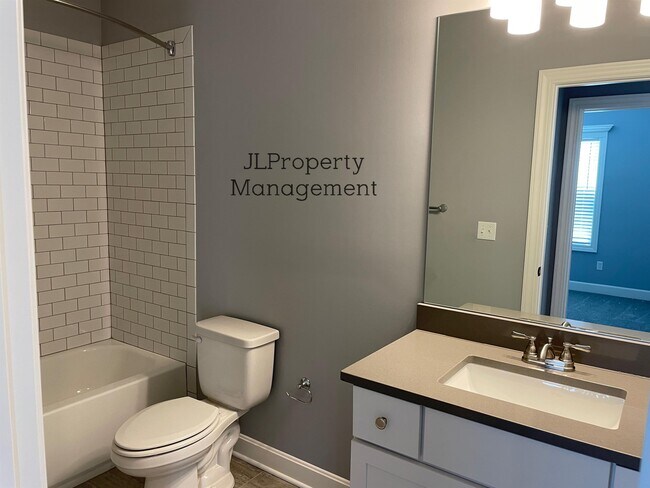 Building Photo - 15332 Jessica St