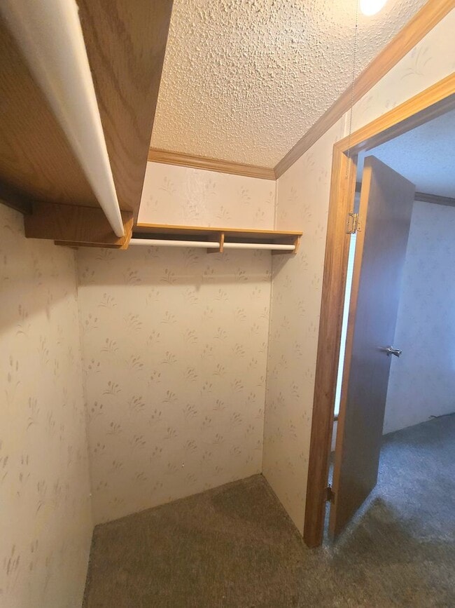 Building Photo - 3bd/ 2ba Mobile Home w/ Central Air
