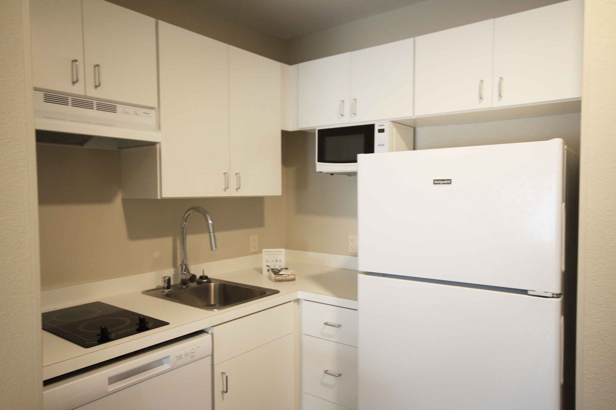 Building Photo - Furnished Studio-Albuquerque - Rio Rancho Blvd.