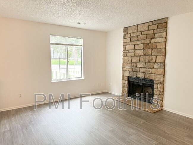 Building Photo - 8460 Everett Way