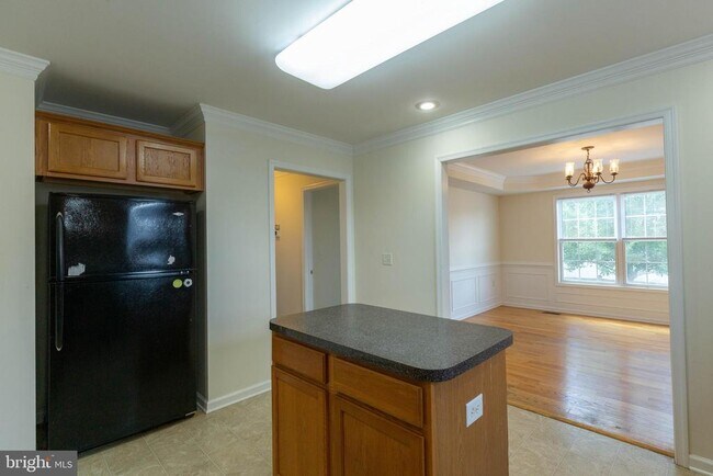 Building Photo - 59 Stork Ln