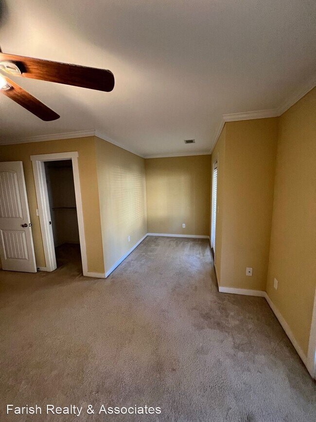 Building Photo - 3 br, 2.5 bath House - 407  North Lake Dr....