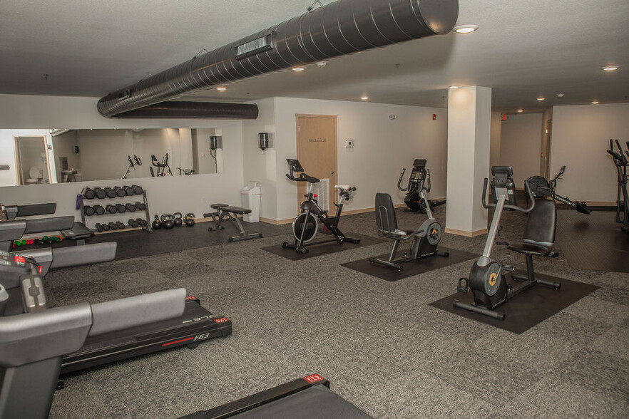 Building Photo - 455 Century Pl