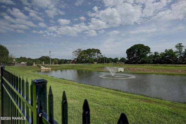 Primary Photo - 107 Emerald Star Ln