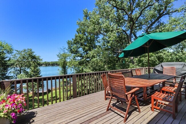 Building Photo - Whitewater Lakefront Furnished Lodge Avail...