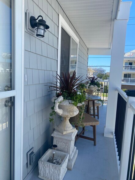 Building Photo - 309 Surf Ave