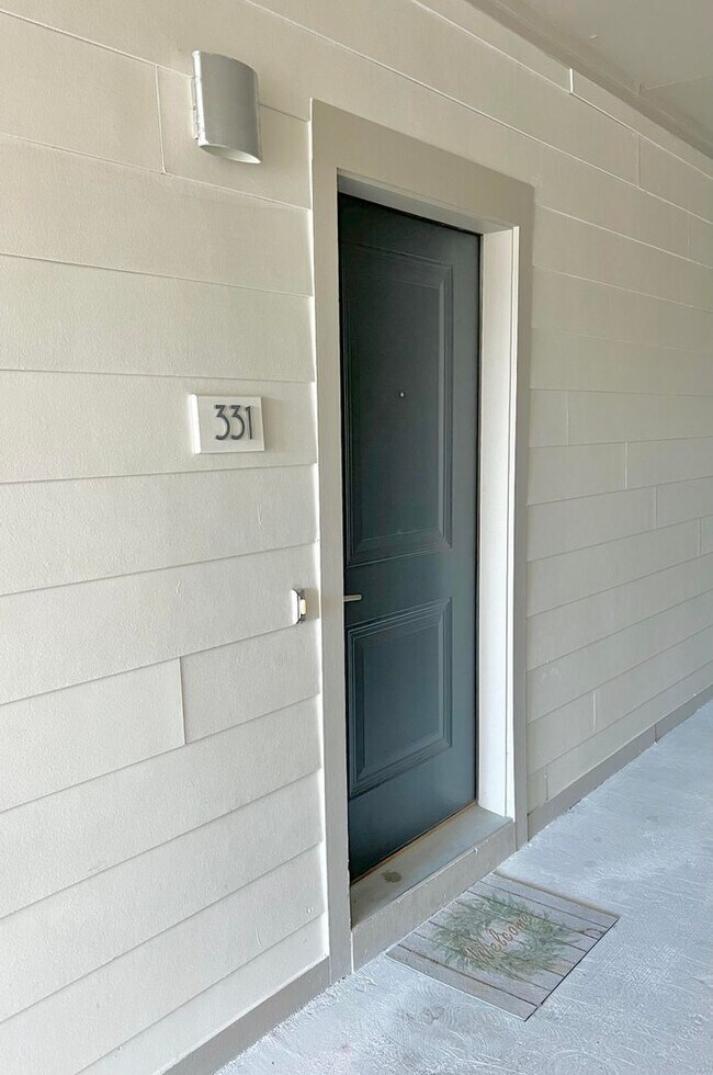 Building Photo - 2501 Bienville Blvd