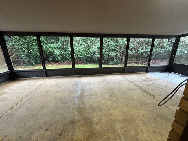 Building Photo - 800 Christian Dr