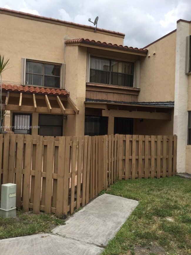 Building Photo - 10303 NW 9th St Cir