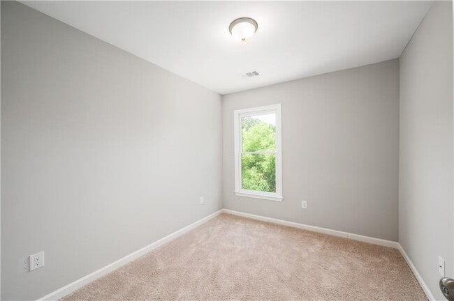 Building Photo - 2826 Laurel Ridge Cir
