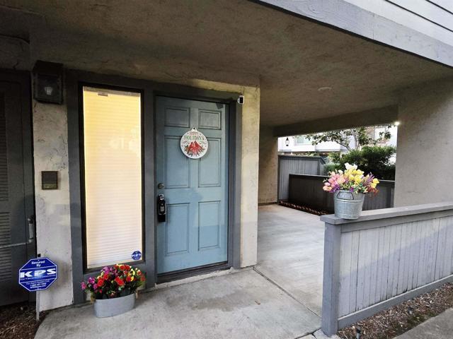 Building Photo - 2135 E Valley Pkwy