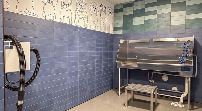 Building Photo - 357 E 500 S