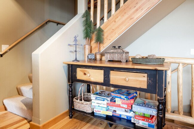 Building Photo - 4 Mountain Home Rd