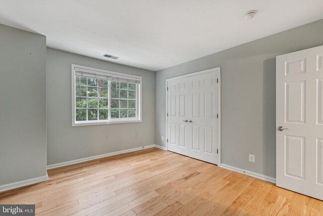 Building Photo - 1473C N Van Dorn St