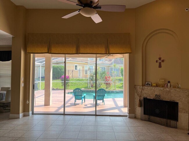 Building Photo - 7670 Milano Dr