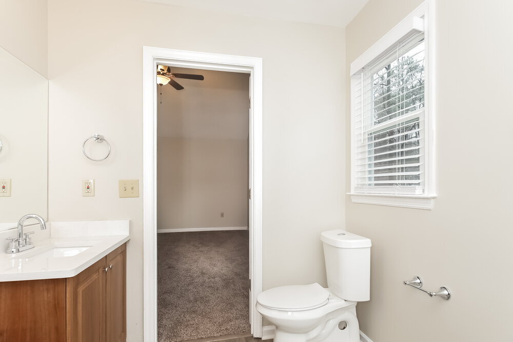 Building Photo - 3845 Howard Dr NW