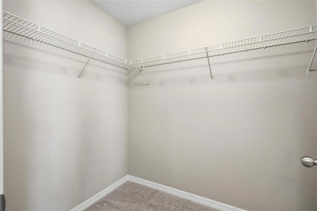 Building Photo - 8 Creek Ct