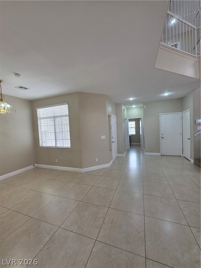 Building Photo - 2524 Silver Shadow Dr