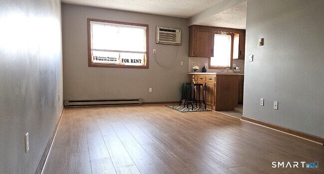 Building Photo - 482 East St