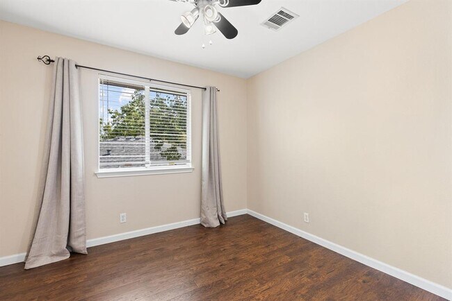 Building Photo - 16802 Bailey Jean Dr