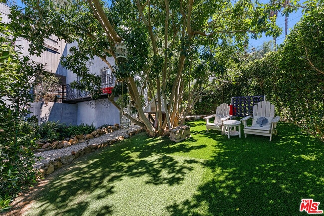 Building Photo - 2851 Seabreeze Dr