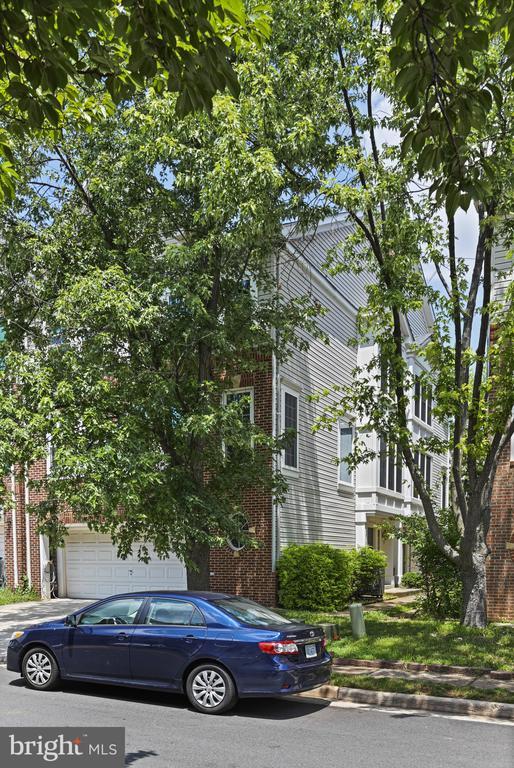 Building Photo - 46186 Walpole Terrace