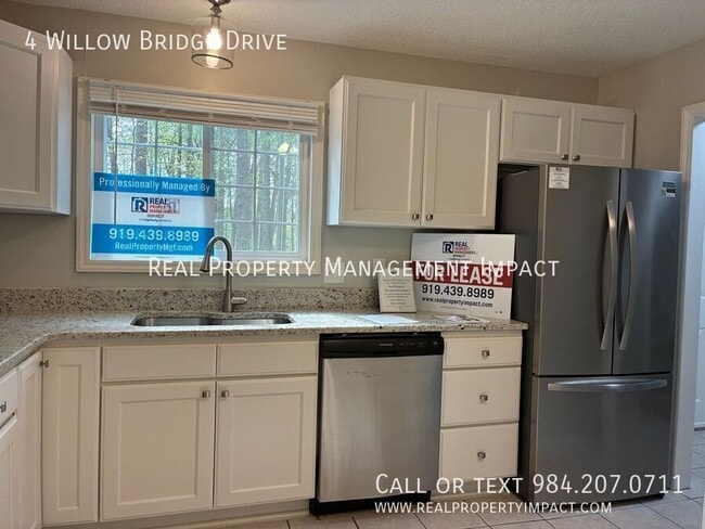 Building Photo - 4 Willow Bridge Dr