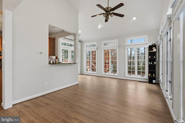 Building Photo - 4924 Berkshire Woods Dr