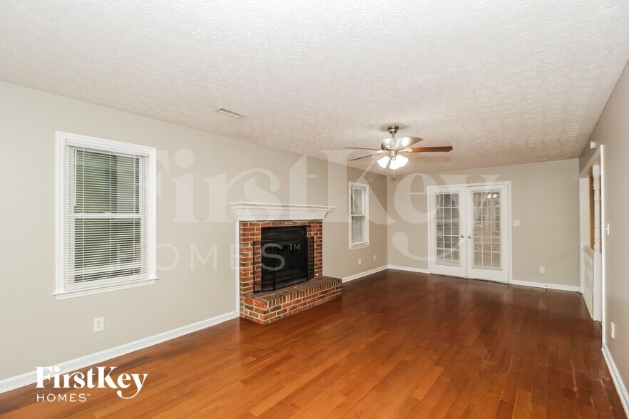 Building Photo - 307 Marble Ct