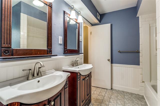 Building Photo - 8331 Lullwater Dr