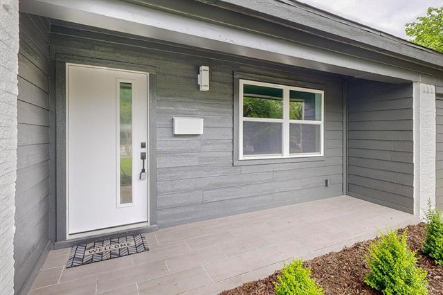 Building Photo - 4209 Dumont Dr