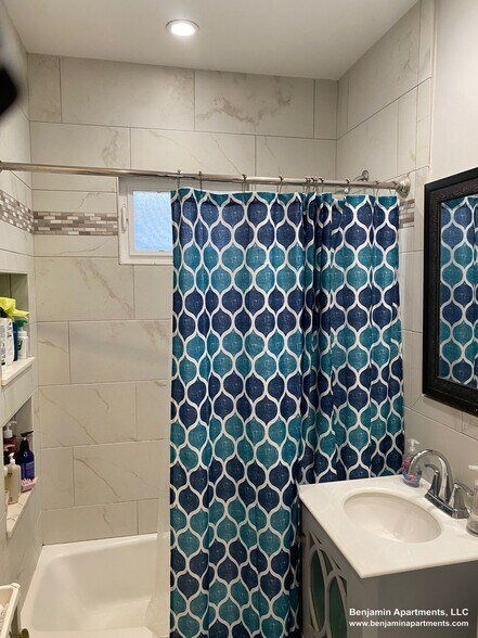 Building Photo - 20 Benton Rd