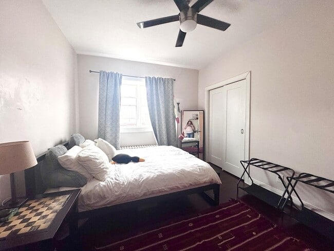 Building Photo - 1834 Beacon St