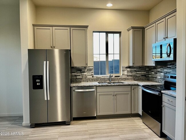 Building Photo - 21377 E Timberline Rd