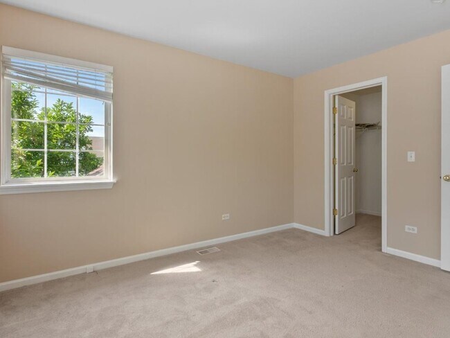 Building Photo - 2607 Flagstone Cir