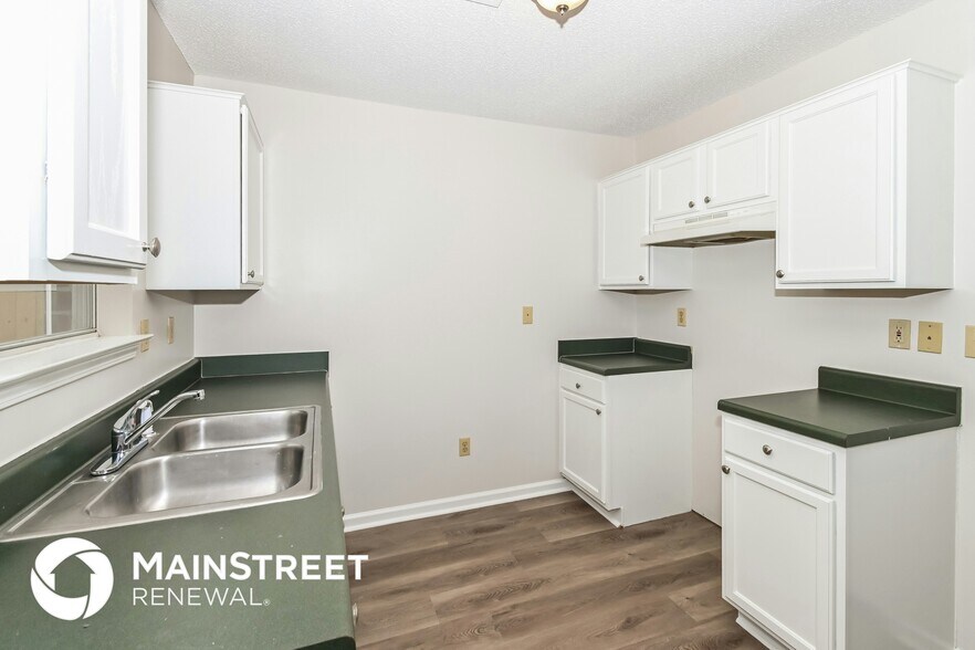 Building Photo - 1053 Scofield Dr