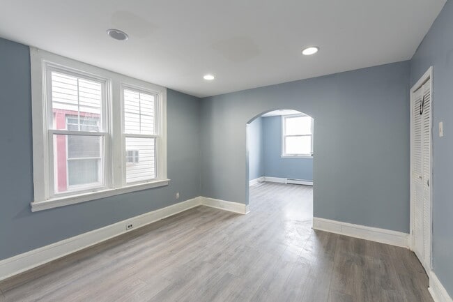 Building Photo - 341 Lembeck Ave