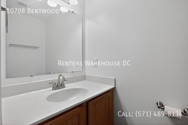 Building Photo - 10708 Bentwood Ct