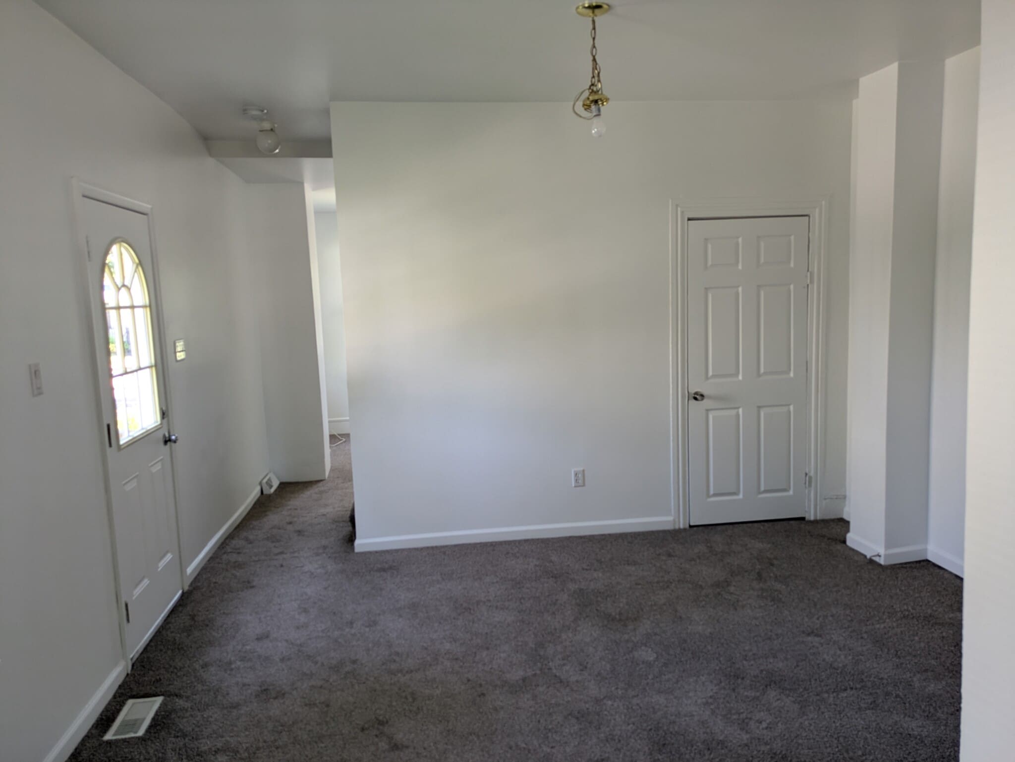dining room - 162 S Main St