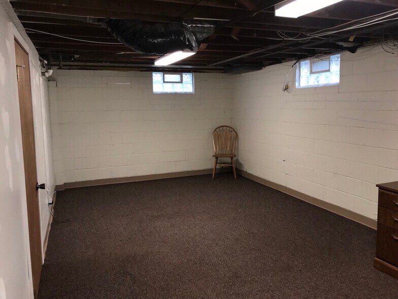 Building Photo - 2659 W 22nd St