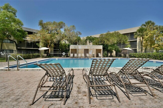 Building Photo - 8075 SW 107th Ave